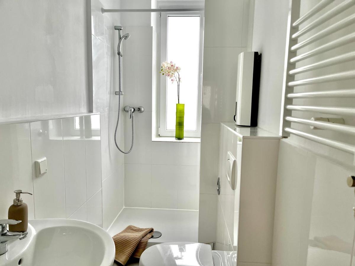 Design Apartment - Parking - Kingsize-Bett - 2X Bad - Zentrum Hannover Exterior photo